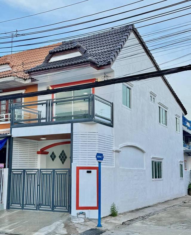 หมู่บ้านมนวดีพาร์ค