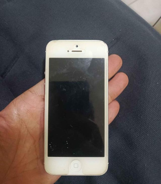 iPhone 5 สีขาว 16 GB 2
