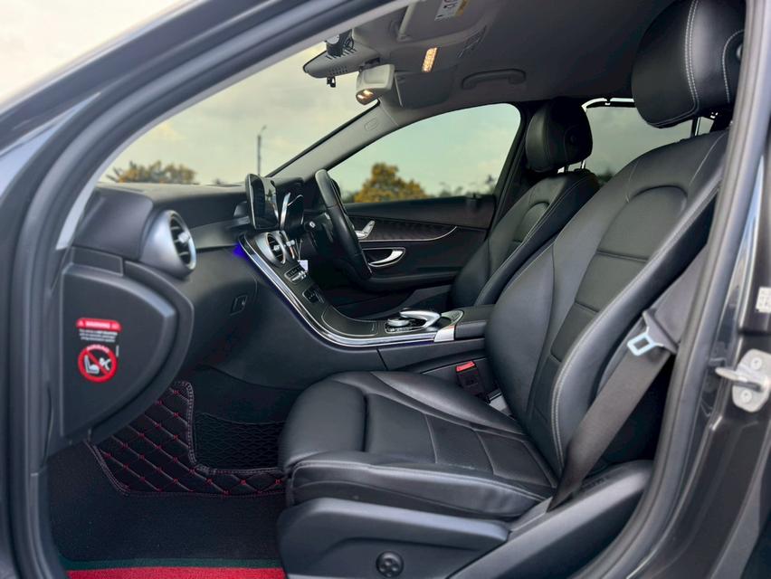 Mercedes-Benz C300e Avantgarde ปี 2019 10