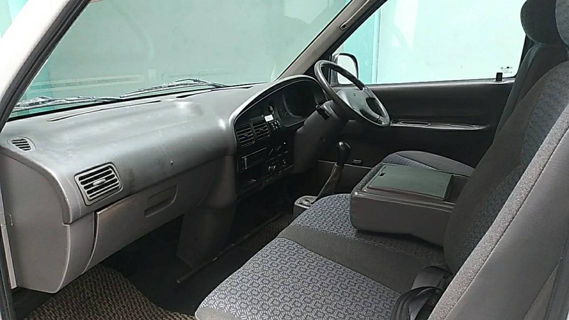 ขายรถตู้ KIA ปี 2550 วิ่งน้อยมาก สภาพสวย เดิมเดิมเครื่องดีเซล