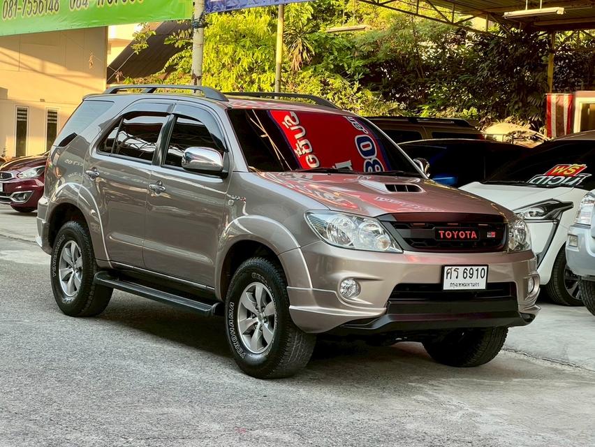 TOYOTA FORTUNER 3.0V A/T 4x4 ปี 2005 รถมือเดียว เลขไมล์น้อย สภาพสวยพร้อมใช้ เครื่อง/เกียร์/ช่วงล่างสมบูรณ์ รถสะอาด