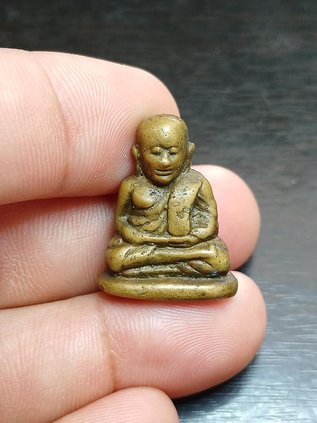 หลวงพ่อเงิน รุ่นปืนแตก