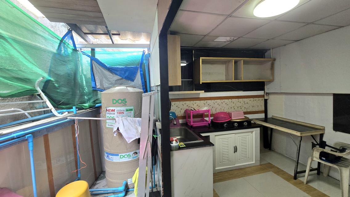 ทาวน์เฮ้าส์2ชั้น หลังริม พท.21 ตร.ว หมู่บ้านบัวหลวง1 หนามแดง ใกล้เมกาบางนา ถนนบัวนครินทร์ บางพลี สมุทรปราการ 10