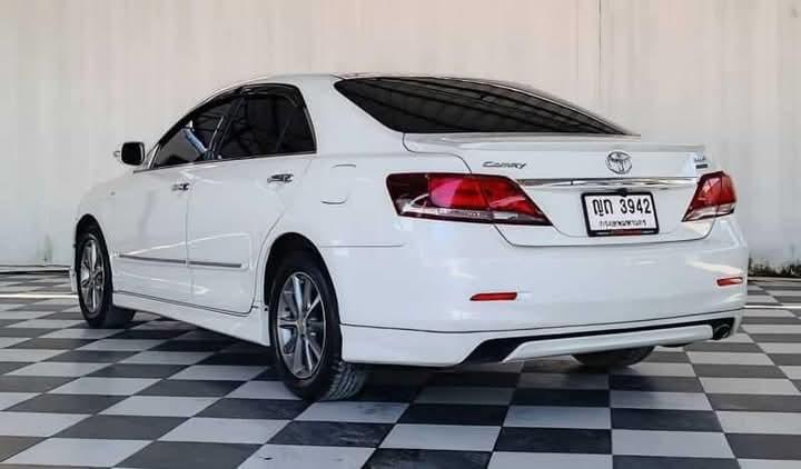 Toyota Camry ปี 2010 สีขาว 2