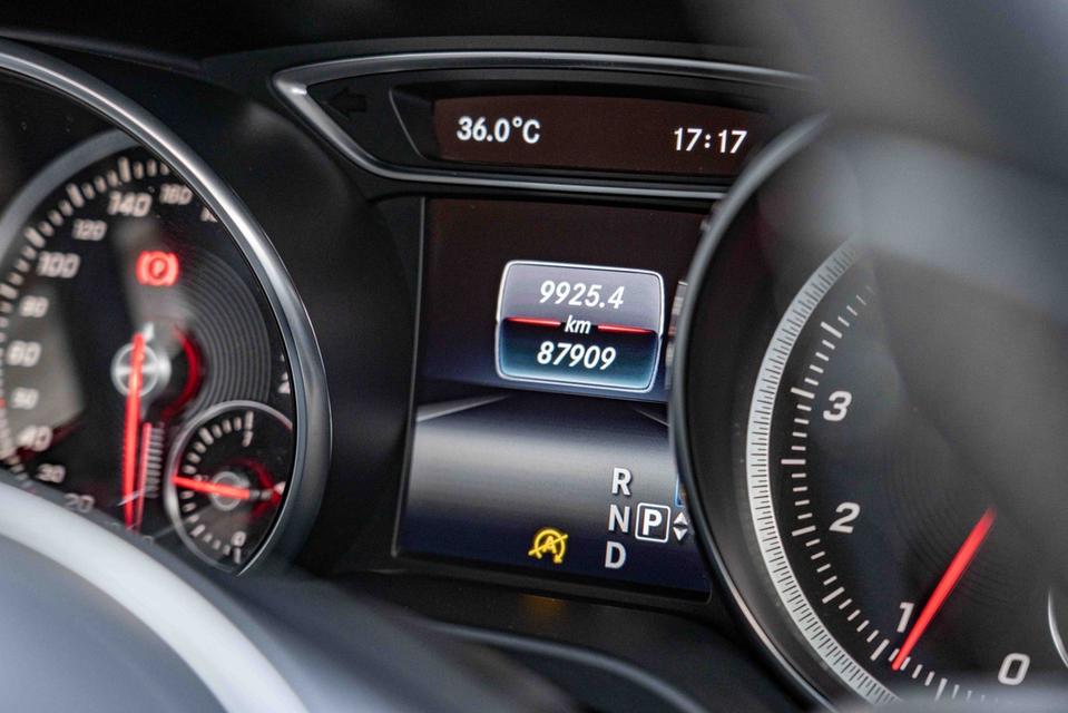 (แจ้งรหัสรถ NP7091) 🔥 MERCEDES-BENZ GLA200 URBAN FACELIFT ปี 2018 รูปที่ 13