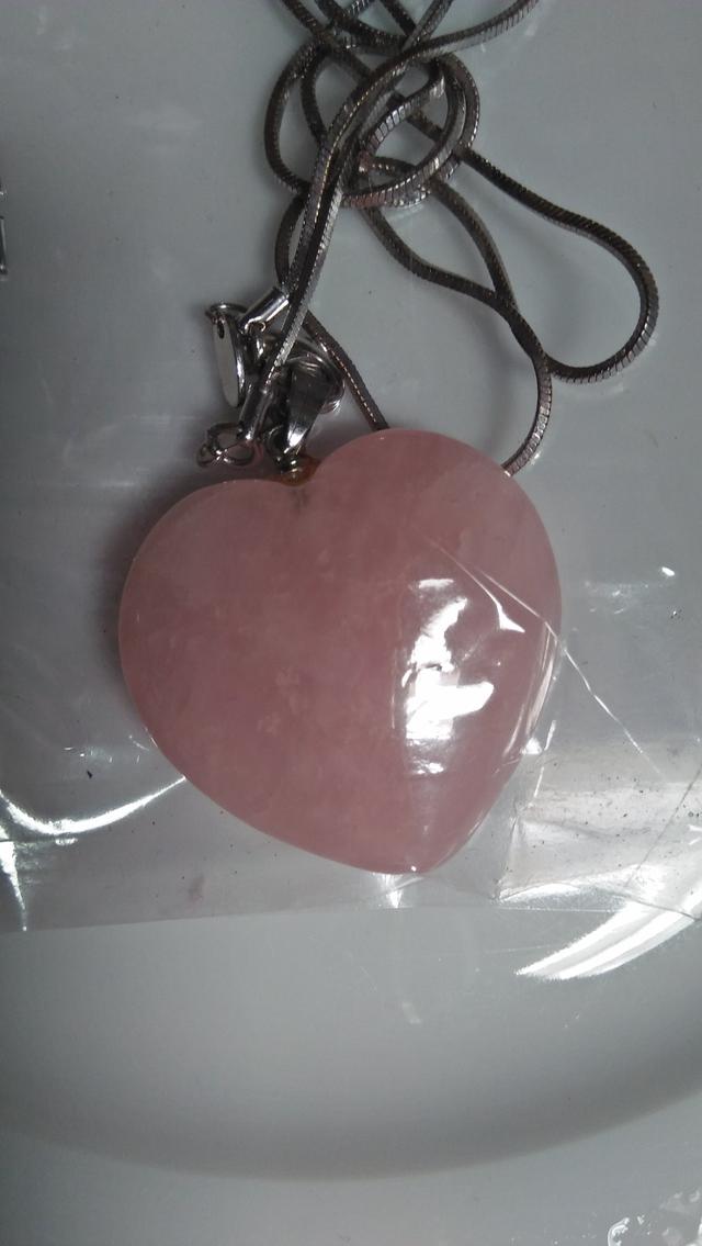 รูป ขายหินรูปหัวใจเนื้อสีชมพู เรียกพลังความรัก 2