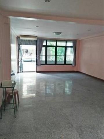 ให้เช่าทาวน์โฮม 3 ชั้น 28 ตรว. ซ.ลาดพร้าว 69 เหมาะพักอาศัย หรือทำออฟฟิต ใกล้ MRT ลาดพร้าว71 2
