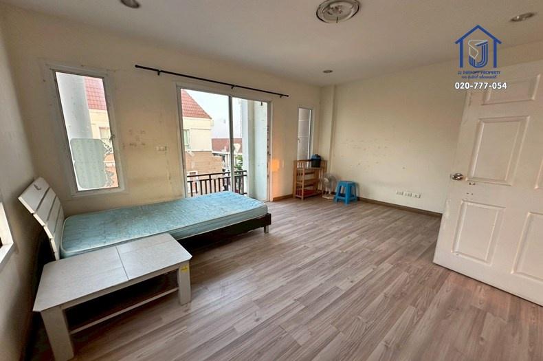 ขายและให้เช่า โฮมออฟฟิศ 4 ชั้น พรีเมี่ยมเพลส 5 หลังมุม ถนนรามอินทรา40 เลียบด่วนเอกมัย–รามอินทรา 10