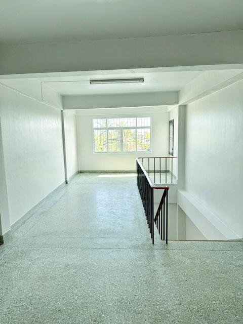 โพธิ์เสด็จ ตลาดสดหัวอิฐ 1.6 กม. วงเวียนน้ำพุ 2.4 กม. ศาลหลักเมืองนครศรีธรรมราช 2.3 กม. ให้เช่าอาคารพาณิชย์ 3.5 ชั้น 8