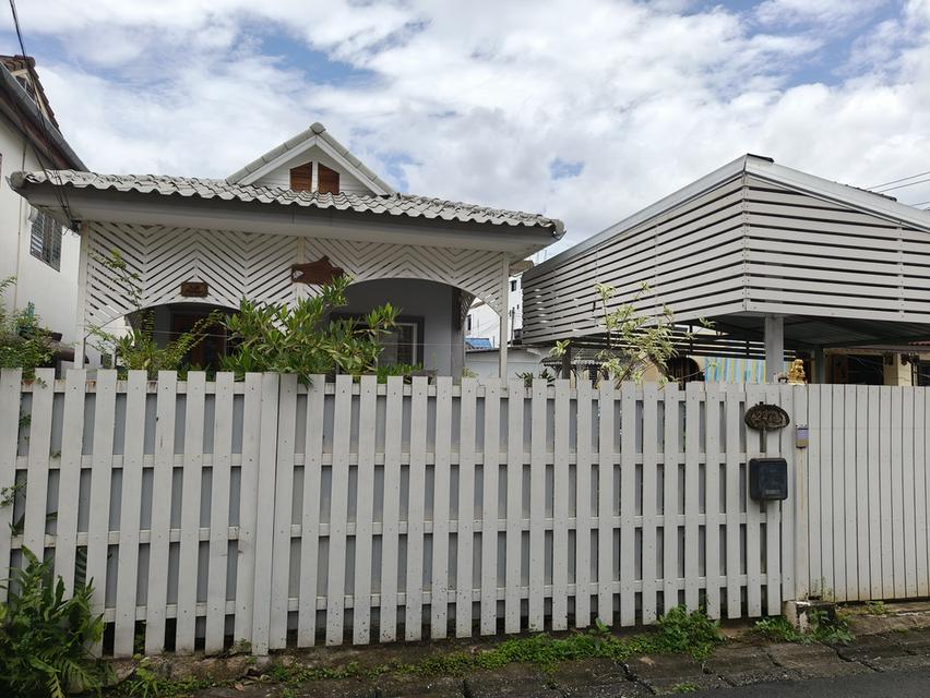 ขายบ้านเดี่ยวพร้อมที่ดินในคูเมือง ทำเลทองตัวเมืองเชียงใหม่ย่านการค้าและแหล่งท่องเที่ยว 2