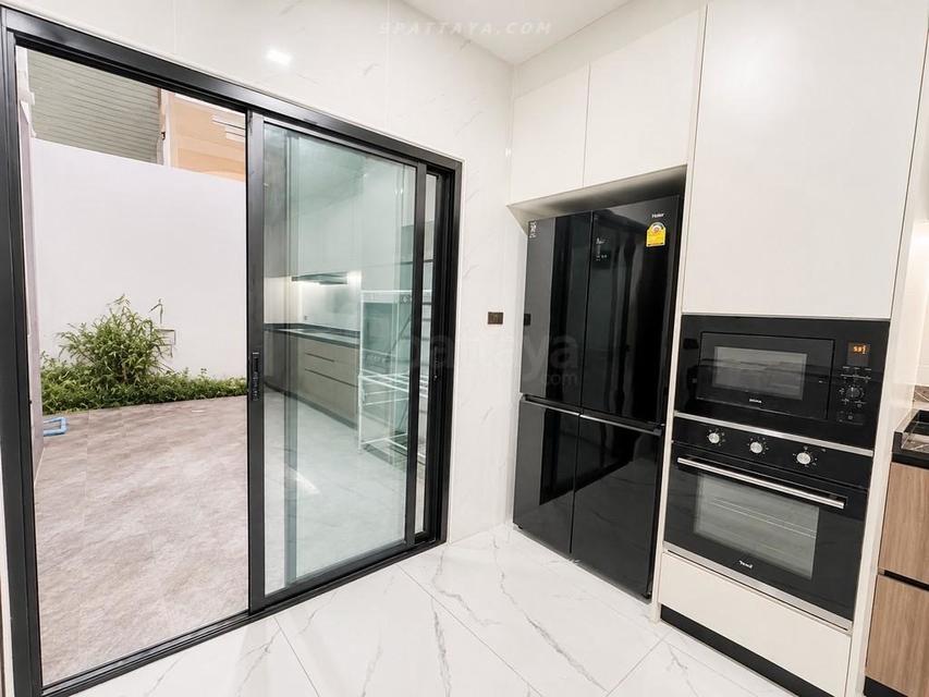 For Rent — Pet-Friendly Pool Villa at Chokchai Village 9, Khao Noi PattayaPet-friendly pool villa for rent in Chokchai Village 9, Khao Noi Pattaya 6