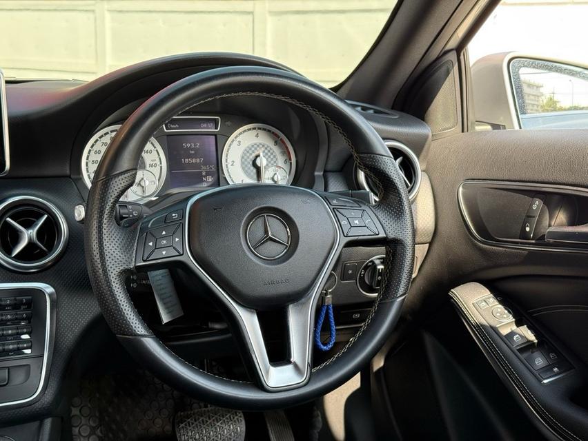 BENZ A-CLASS A180 W176 2013  8