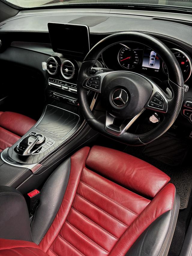 Mercedes-Benz GLC250 AMG 4Matic Coupe Plus รูปที่ 3