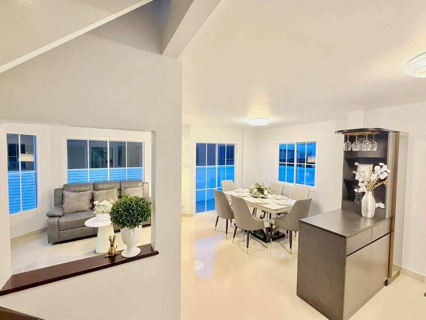 บ้านเดี่ยวชลลดา บางบัวทอง 52.5 ตร.ว.จอด3 คัน 11