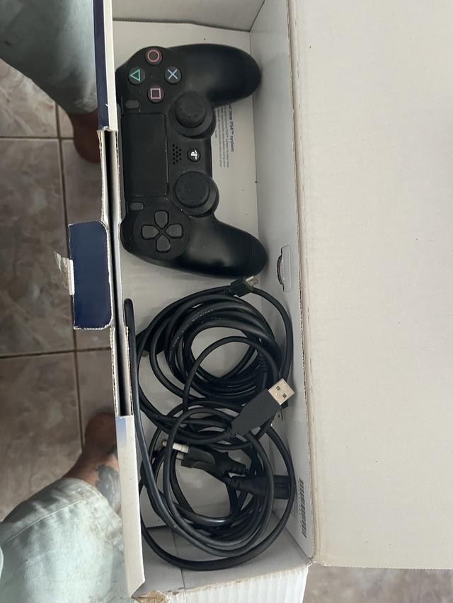 เครื่องเล่นเกมส์ Play Station 4 Proทอททท