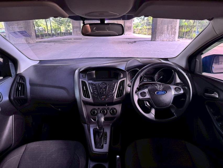 Ford Focus 1.6 Trend Hatchback AT ปี 2013 12