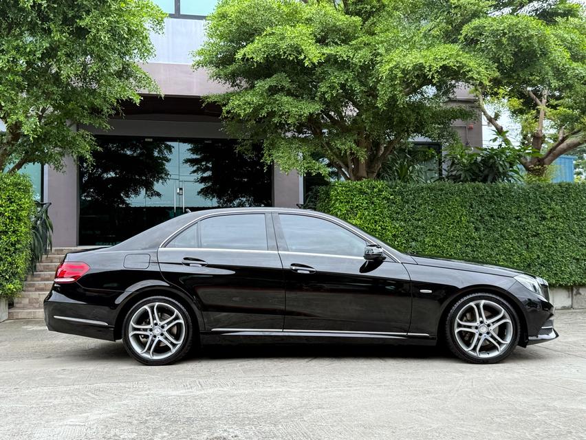 2016 BENZ E200 EDITION E รุ่นพิเศษ รถมือเดียวออกป้ายแดง รถวิ่งน้อย เข้าศูนย์ทุกระยะ ไม่เคยมีอุบัติเหตุครับ