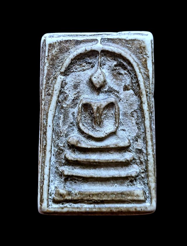 "สมเด็จวัดระฆัง พิมพ์ใหญ่อกร่องเกศทะลุซุ้ม (หรือเรียกว่าพิมพ์สุโขทัยกำแพงเพชร)" รูปย่อยที่ 1