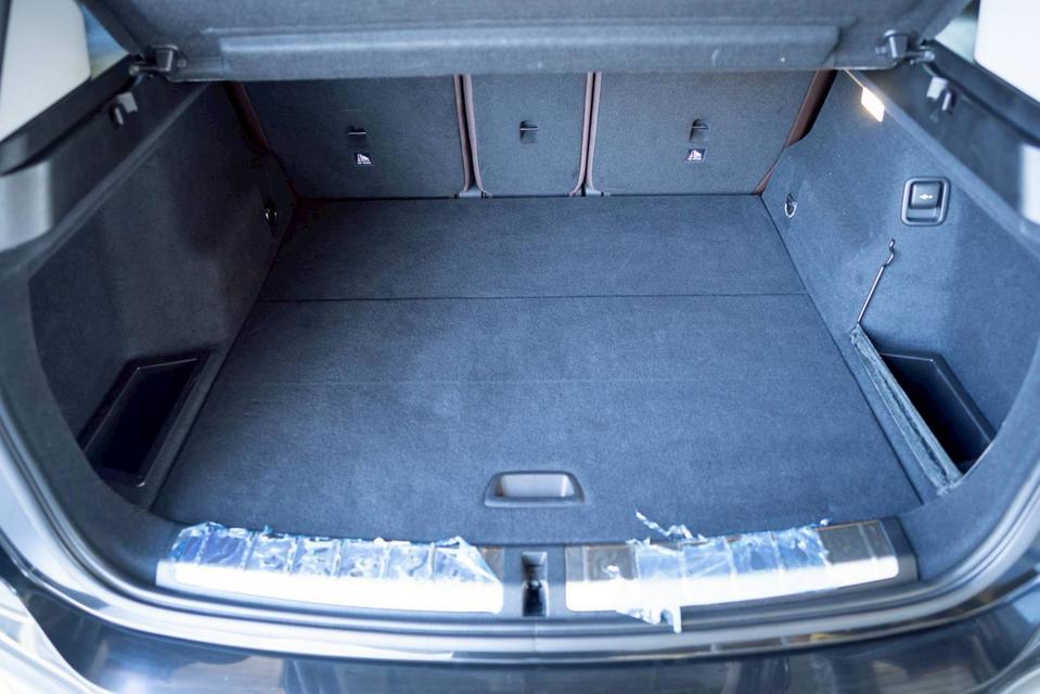 BMW X1 Sdive 18i Xline ปี18 รูปที่ 15