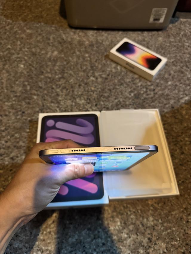 ขายiPadMini7สีใหม่Purple128กิ๊กสูนTrueยกกล่องประกันยาวๆเมษาปีหน้าไร้รอยตกถูกๆ