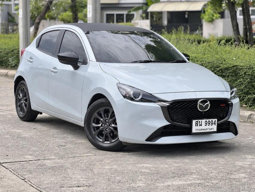 Mazda 2 1.3 Signature ตัวท็อปเครื่องยนต์: เบนซิน เกียร์: ออโต้ ปี: 2024 สี: ฟ้า ไมล์ 14,xxx Km.