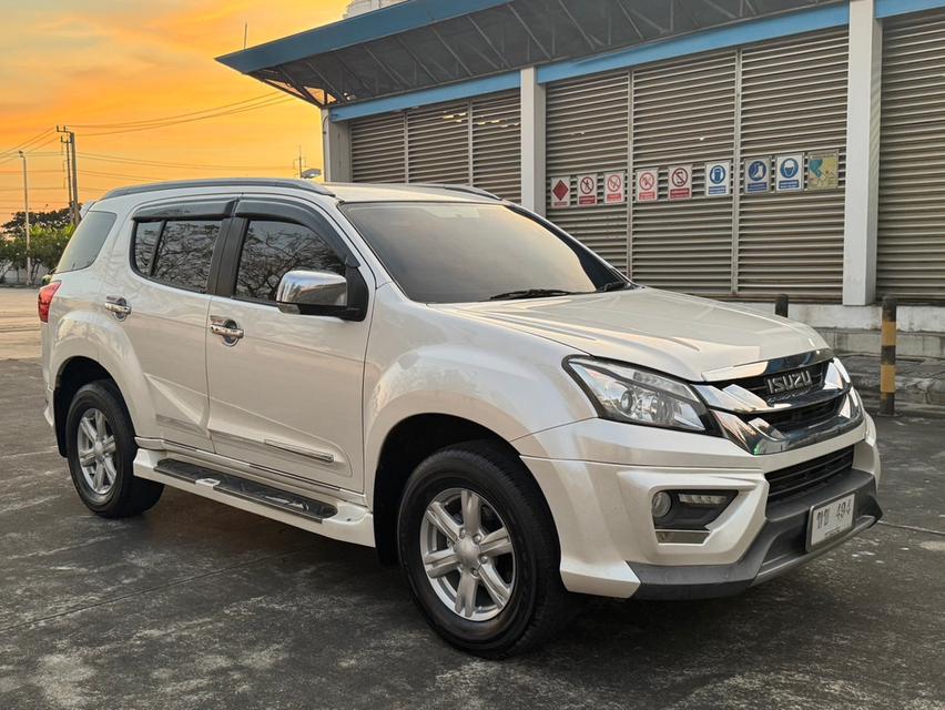 ISUZU MU-X 3.0 (DVD Navi) ปี 2014 เกียร์​ออ​โต้​ สีขาว 3