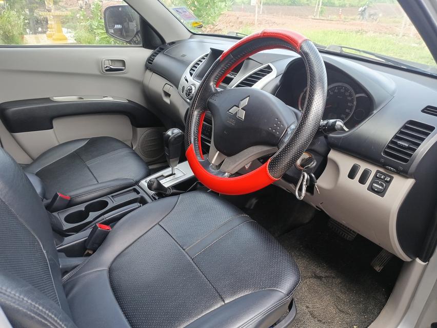Mitsubishi รถบ้านเกียร์ออโต้ รูปย่อยที่ 3