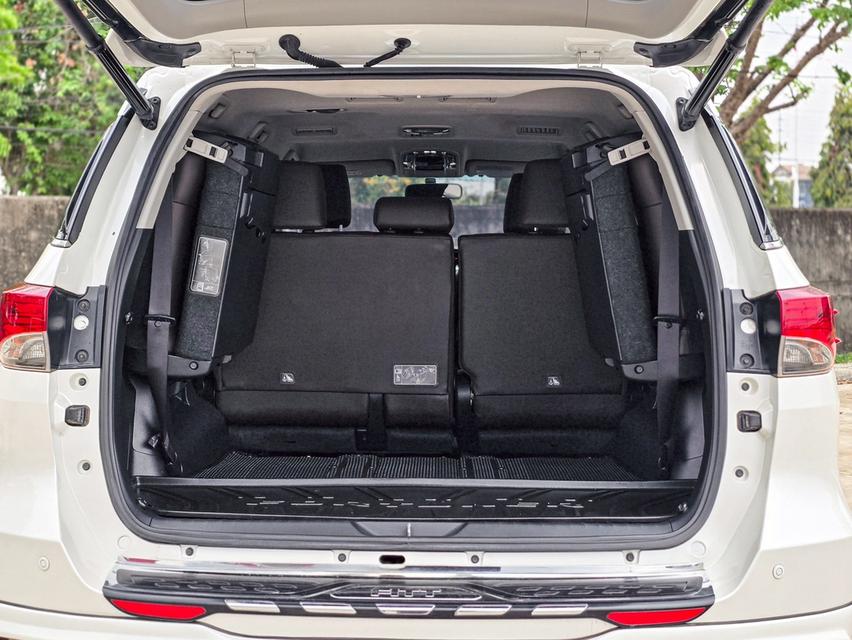 TOYOTA FORTUNER 2.4V RWD ปี2019 จดปี 2020 รูปที่ 9