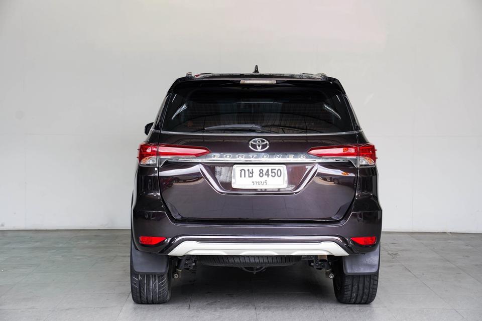 TOYOTA FORTUNER 2.4 V AT (ปี 2016 จด 2017)ทะเบียน: กษ 8450 (ราชบุรี)สี: น้ำตาลเครื่องยนต์: ดีเซล 2400ccเลขไมล์ปัจจุบัน: 188,xxx กม.