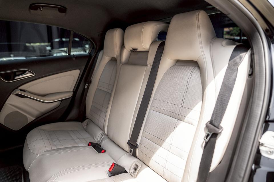 รหัสรถ 67GG5675 📞Mercedes #Benz #A180 ปี 2015 รูปที่ 17