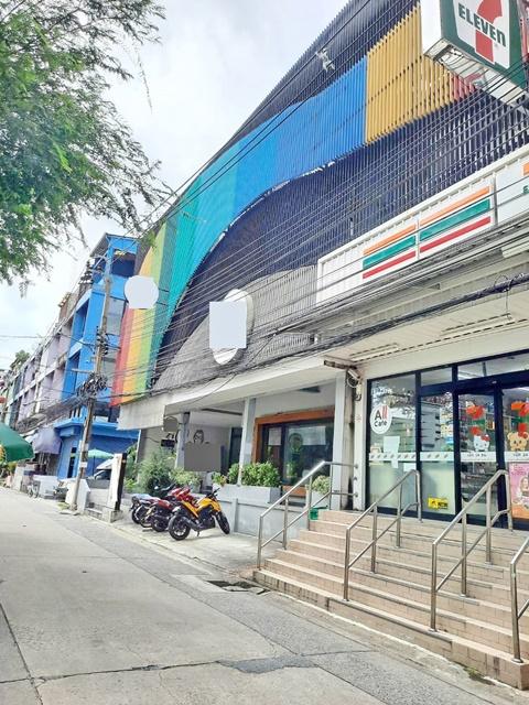 อาคารออฟฟิศกระจกทั้งหลัง 5 ชั้นเพียง 5 ก้าวถึง 7-Eleven อ่อนนุช ห้องมุม เพียง 70 ม. จาก BTSบางจาก ทำเลทอง สุขุมวิท 93–99 3