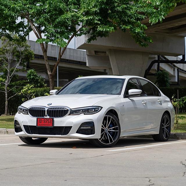 BMW 330e M Sport โฉม G20 ปี 2020 จด 24 รหัส 12AT9753