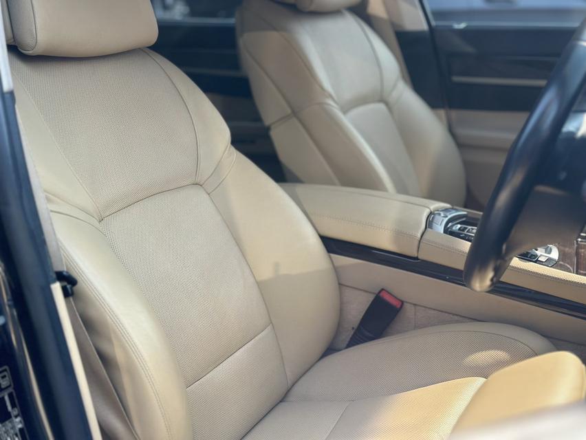 รหัสรถ JRS3212 BMW 730Ld (F02) ดีเซลตัวฐานยาวปี 2011 รูปที่ 10