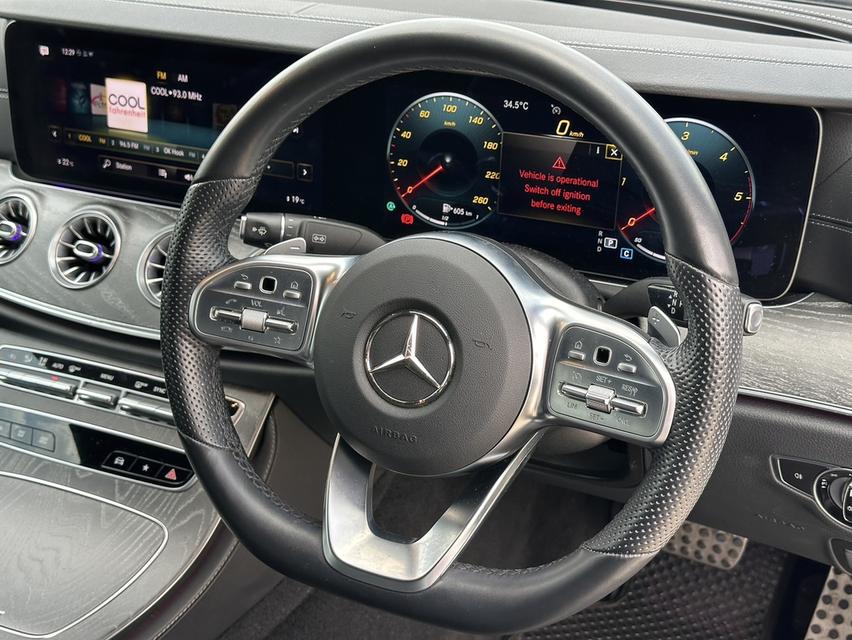 Mercedes-Benz CLS220d AMG Premium  ปี2021 สีขาว 11