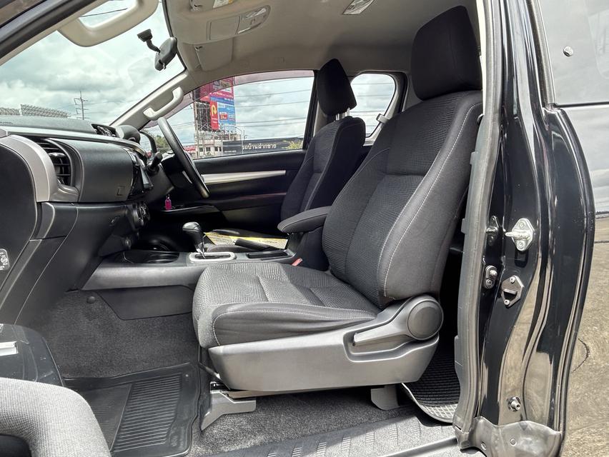 Toyota Hilux Revo 2.4 Entry Smart Cab Prerunner AT ปี 2021  ผ่อน 8,957 บาท รูปที่ 6