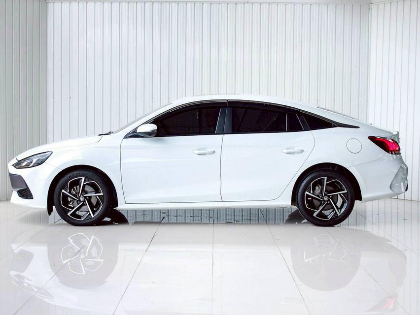 MG 5, 1.5 D+ sunroof ปี 2023 โฉม ปี21-ปัจจุบัน  4