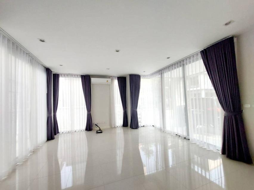 ให้เช่าบ้านแฝด 3 ชั้น ระดับ Luxury บ้านกลางเมือง คลาสเซ่ เอกมัย-รามอินทรา  ซ.สุคนธสวัสดิ์ 19 เกษตร-นวมินทร์ 9
