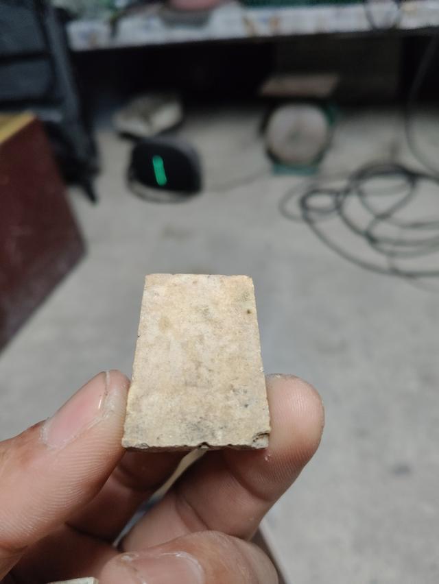 สมเด็จวัดระฆังพิมพ์ใหญ่แท้แน่นอนสภาพเก่าดั้งเดิมพระบ้าน(มีราคาแบ่งปันให้ครับ) 3