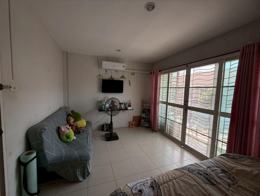 หมู่บ้านสุขสำราญ ลีฟวิ่ง (ประชาอุทิศ 90) ถนน รพช.ประชาอุทิศ  ต.คลองบ้านสวน อ.พระสมุทรเจดีย์ จ.สมุทรปราการ 15