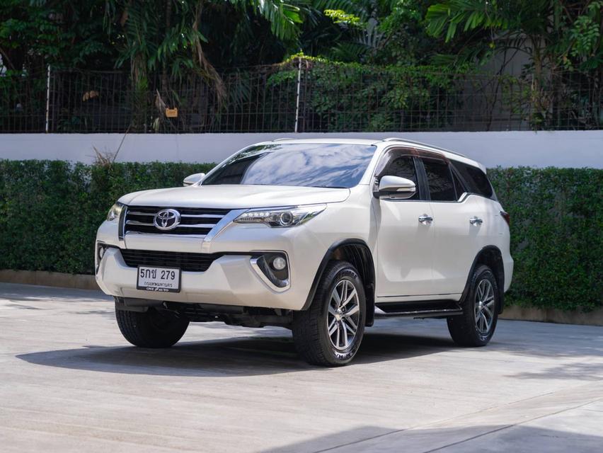 TOYOTA FORTUNER 2.8V 2WD ปีจด 2016