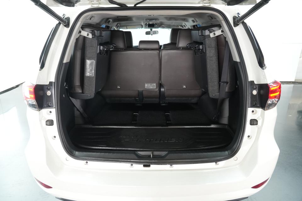 2016 TOYOTA FORTUNER 2.4 V 4WD SUV สีขาว ไมล์ 165303 กม. 7