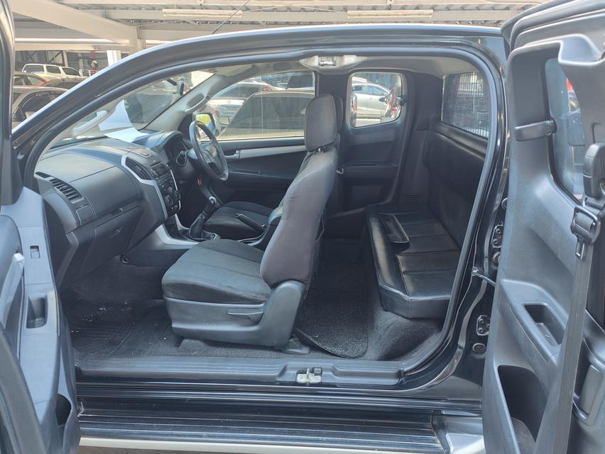 Isuzu D-Max 2.5 Z Hi-lander Cab MT  8