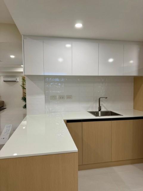 ให้เช่าบ้านเดี่ยว 2 ชั้นปรับปรุงใหม่ทั้งหลัง 4 นอน 5 น้ำ 1 แม่บ้านจอดรถ 2 คัน ตกแต่งสวย แอร์ฯ เฟอร์ฯครบ ราคารเช่า 65,000 7