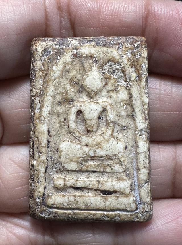 พระสมเด็จพิมพ์ใหญ่ เนื้อเก่าๆพระผ่านการบูชา