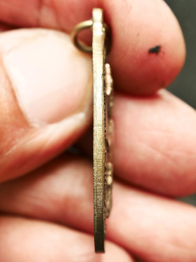 เหรียญพระเจ้าตากสิน หลวงปู่ทิม วัดละหารไร่ ปลุกเสก ปี 2518...เก่า เดิมๆ 11