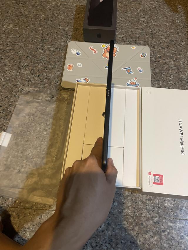 ขายHuawei MatePadสีดำ128กิ๊กสูนTrueยกกล่องไร้รอยตกใช้งานดีทุกๆฟังชั่นถูกๆๆ