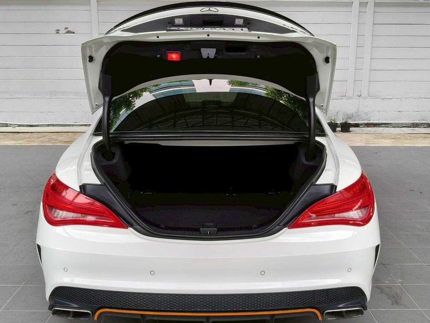 MERCEDES-AMG CLA45 Orange Art Edition 4MATIC ปี 2016💰 ราคาพิเศษเพียง 1,680,000 บาท เท่านั้น! 🔥. รูปที่ 13