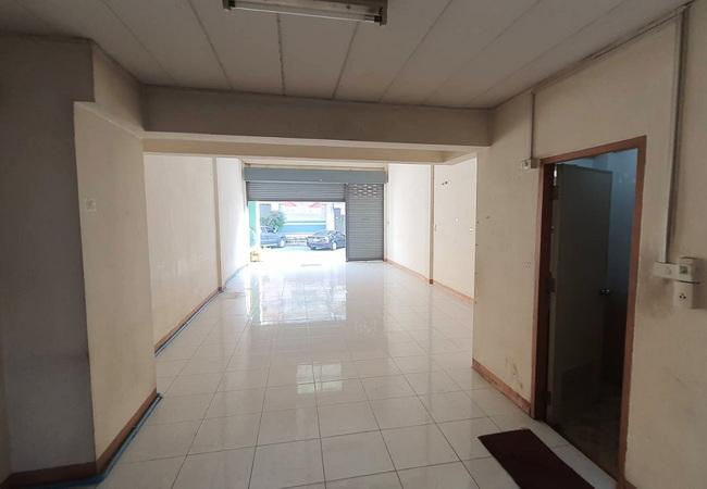 ขายอาคารพาณิชย์ หมู่บ้านรุ่งกิจวิลล่า 14 ซอยร่มเกล้า 38 เขตลาดกระบัง กรุงเทพมหานคร 4