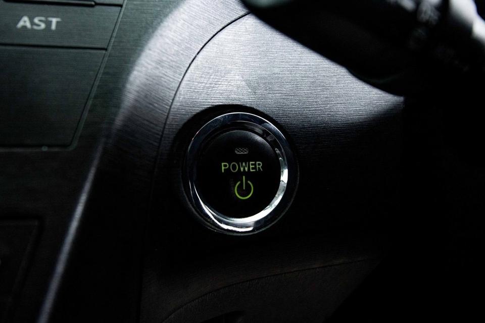  1C836 TOYOTA PEIUS 1.8 HYBRID 2012 9
