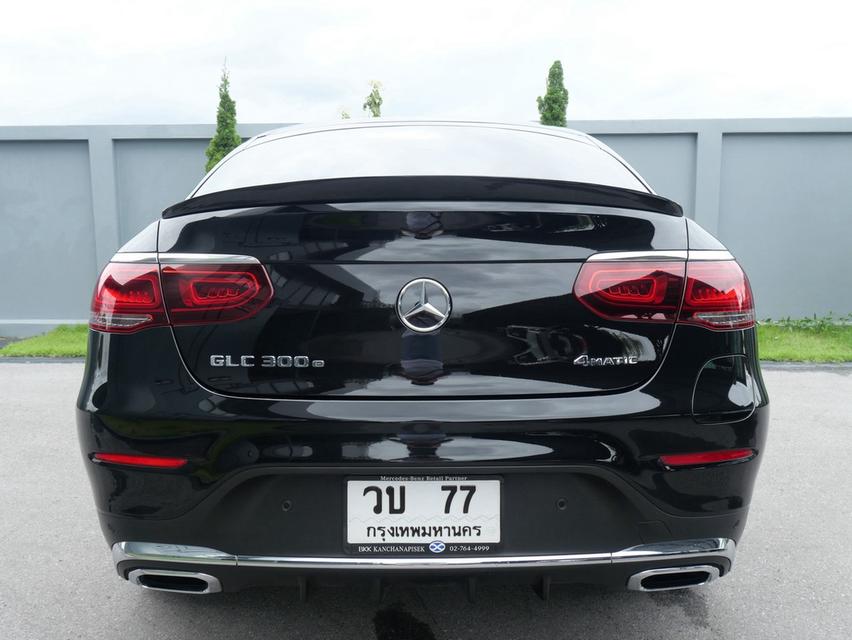 Mercedes-Benz GLC300e Coupe AMG 2021 สีดำ มี MBSP วารันตรีศูนย์เบนซ์ถึง 161029 วิ่งน้อย รถมือเดียว รูปย่อยที่ 4